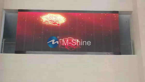 P10.4透明LED顯示屏，中國(guó)珠海